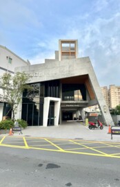 小倆口8待售房屋