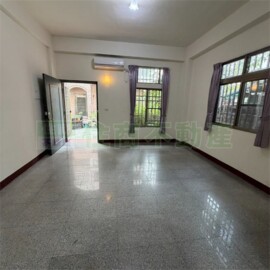 民生南路旁花園別墅 - Image 1