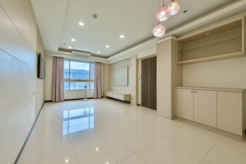 凡爾賽花園待售房屋