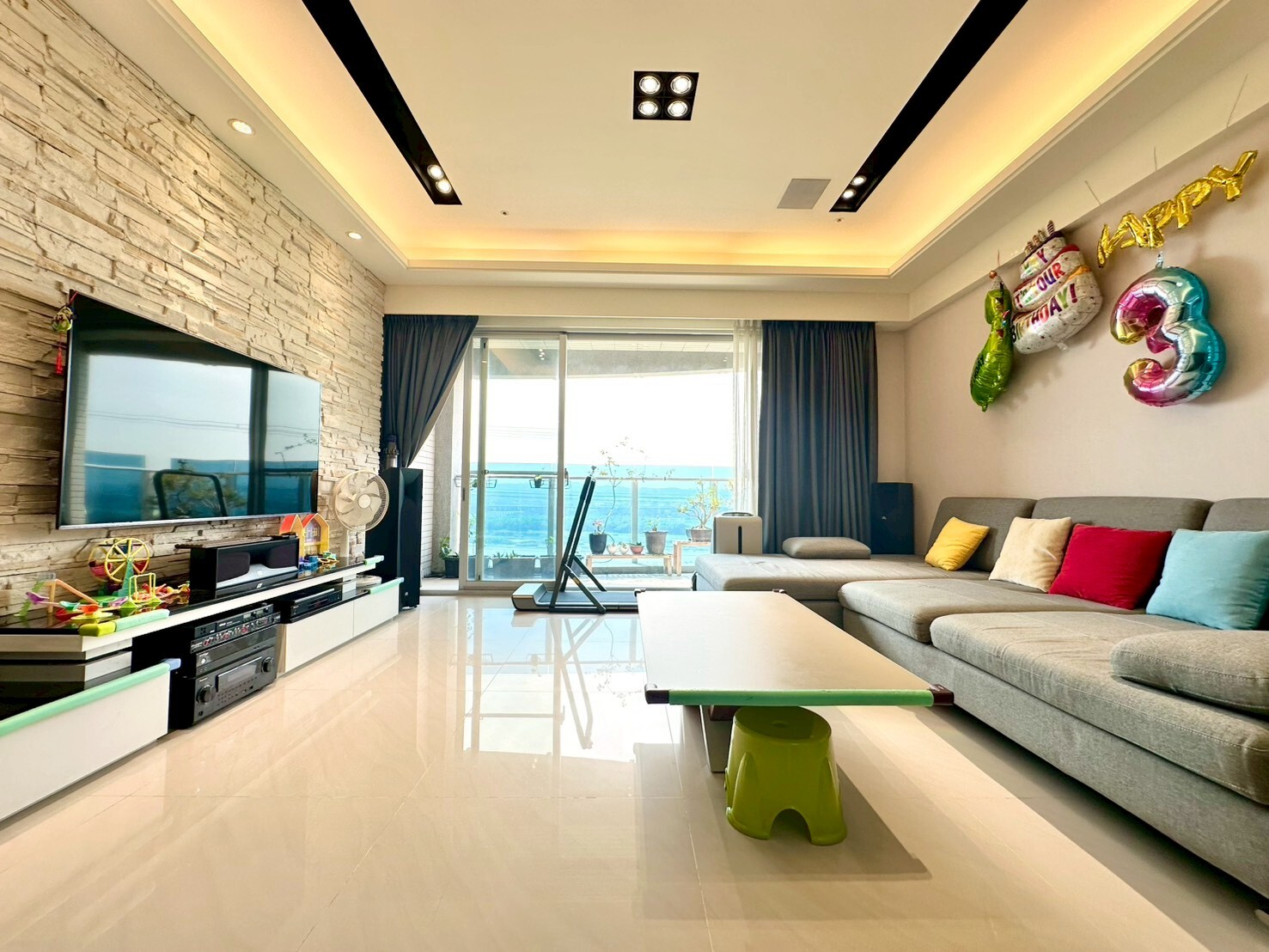 葉葉推薦河岸視野✨世界之翼高樓層4改3房雙平車