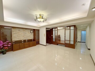 華南名人巷待售房屋