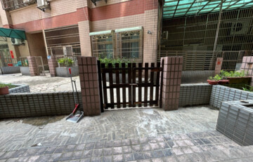 翡翠宮廷待售房屋