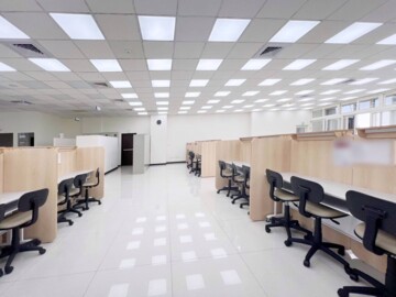 近東興國中全新裝潢補教空間 - Image 1