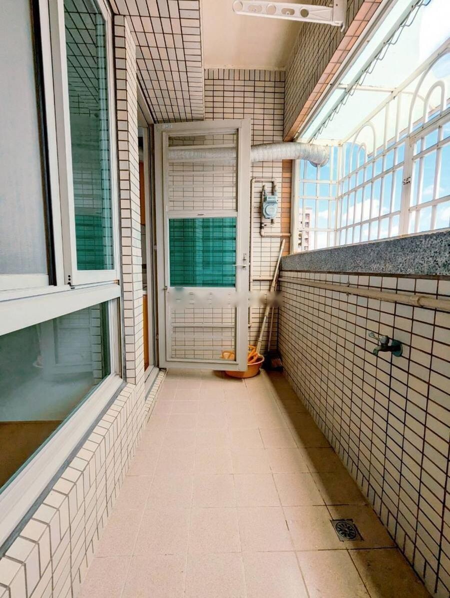 高雄市左營區荷韻待售房屋
