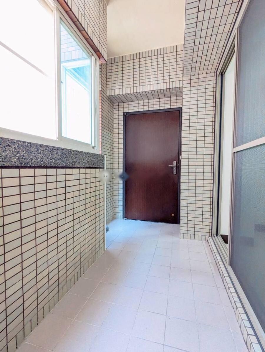 高雄市左營區荷韻待售房屋