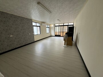 中正西路全新整理首租店面 - Image 1