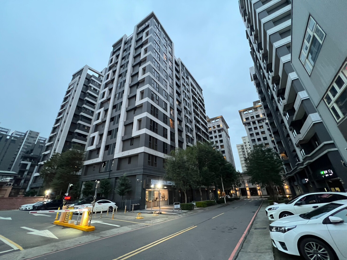 桃園市桃園區市府采舍待售房屋
