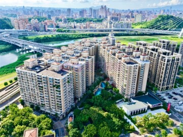 湯泉美地待售房屋