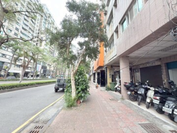 中華四路30米大路金店面,近三多商圈.亞灣 - Image 1