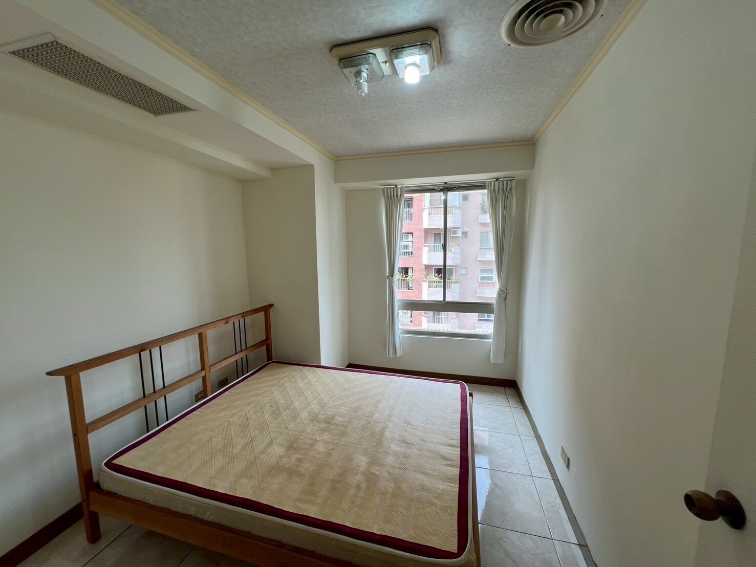 樂屋_台中市南屯區海德堡藝術廣場待售房屋 台中市南屯區海德堡藝術廣場待售房屋