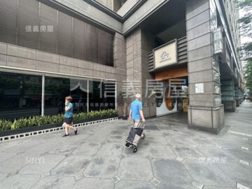 EAT時尚館待售房屋