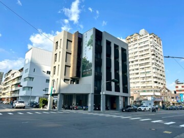 巨蛋商圈瑞豐夜市全新面寬19米黃金三角窗 - Image 1