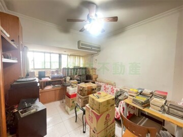 世新山莊待售房屋