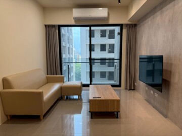 近園區 世界首席2房 平車 - Image 1