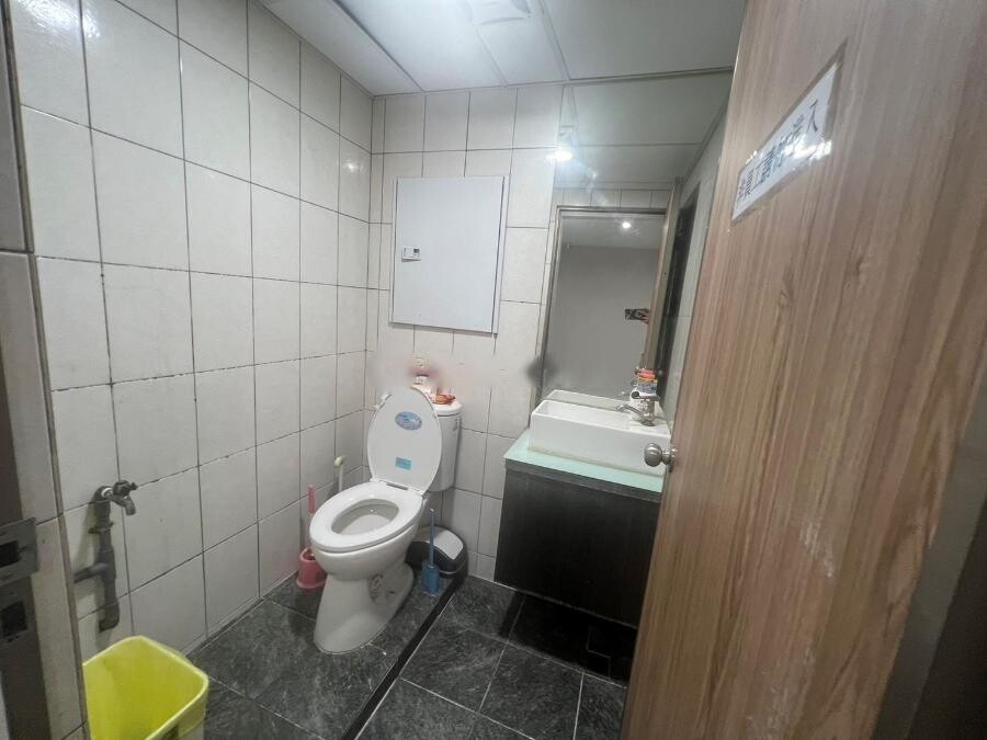 高雄市左營區當代領袖待售房屋
