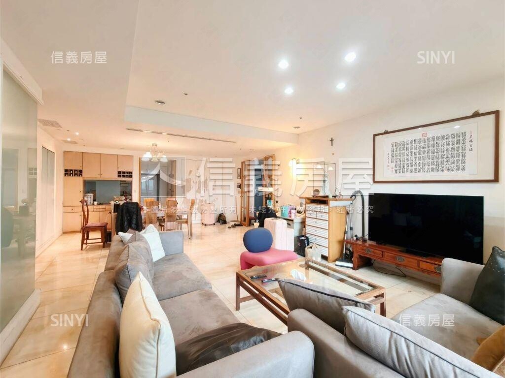 台北市文山區世界山莊待售房屋