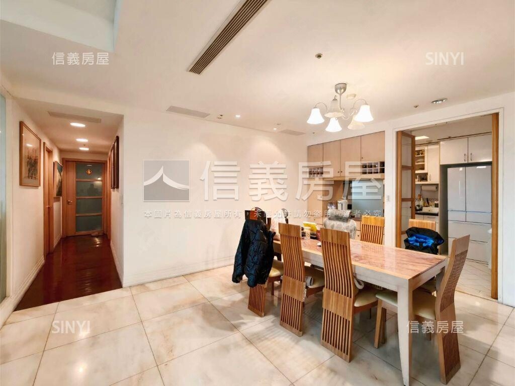 台北市文山區世界山莊待售房屋