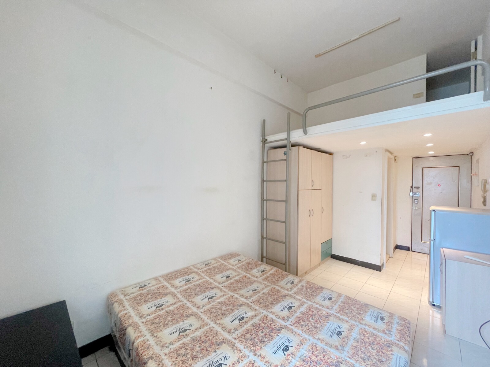 珍珠*台灣大道低總實登價獨洗曬台水電電梯陽台大套房