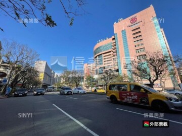 宏國德行東路透天待售房屋