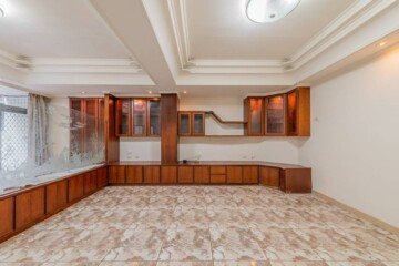 富貴雙星待售房屋