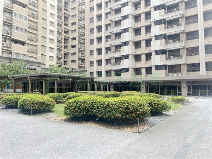 新北市淡水區捷運儷境待售房屋