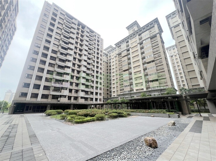 新北市淡水區捷運儷境待售房屋
