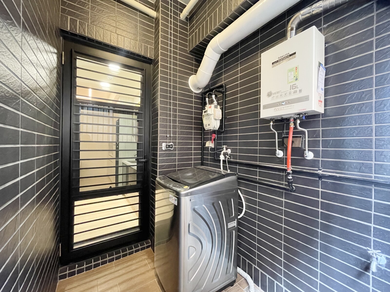樂屋_高雄市鼓山區惟美術待售房屋 高雄市鼓山區惟美術待售房屋