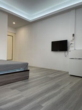 鳳山市中心透天厝分租套房 可租補 - Image 1