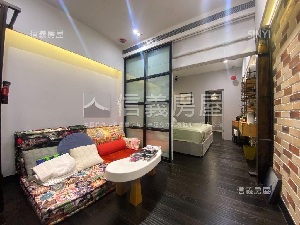 捷運低總價高級裝潢大套房