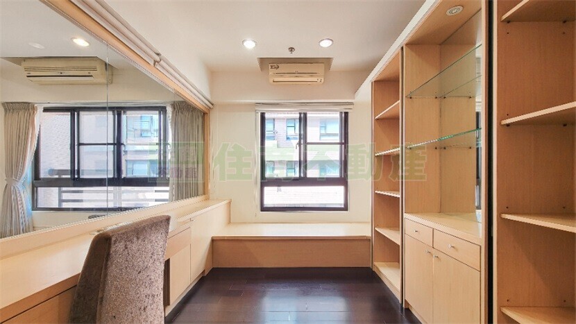 樂屋_高雄市鼓山區堅山大世紀待售房屋 高雄市鼓山區堅山大世紀待售房屋