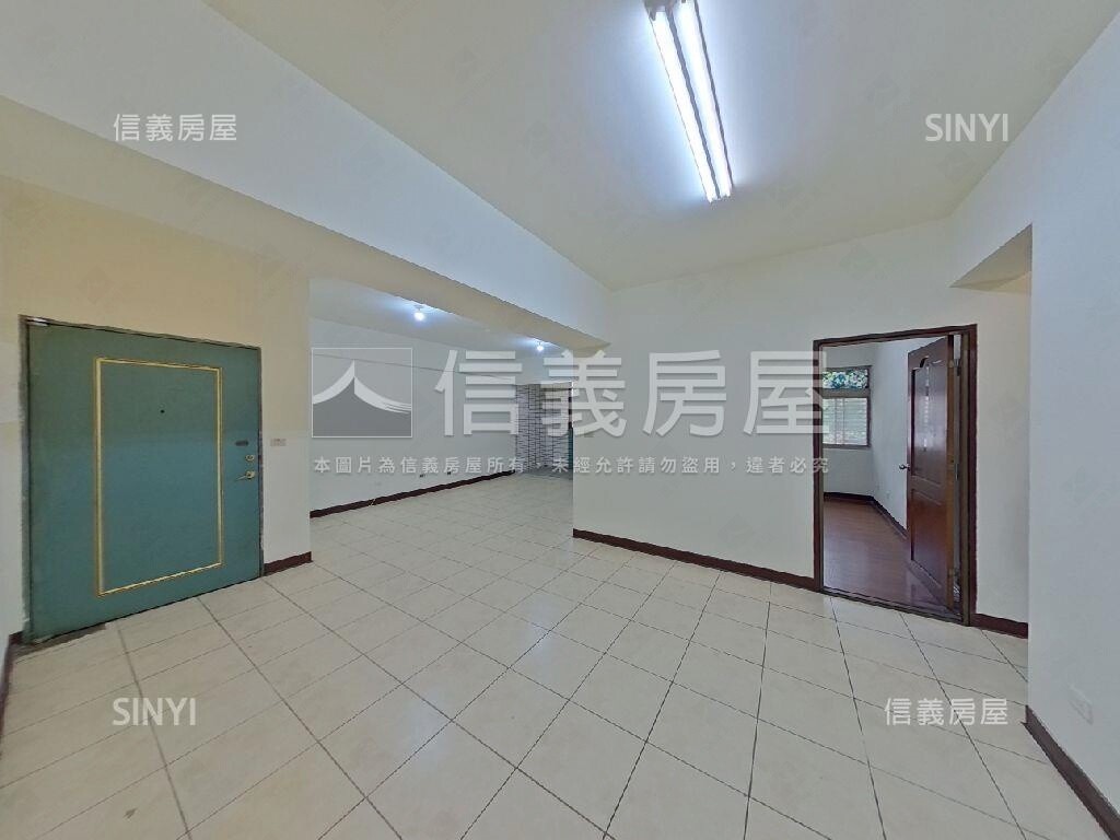 稀有釋出自立極美三房車位