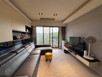 雲天大地待售房屋