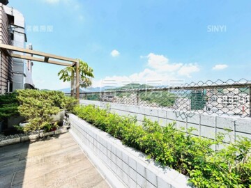 力霸湖濱待售房屋