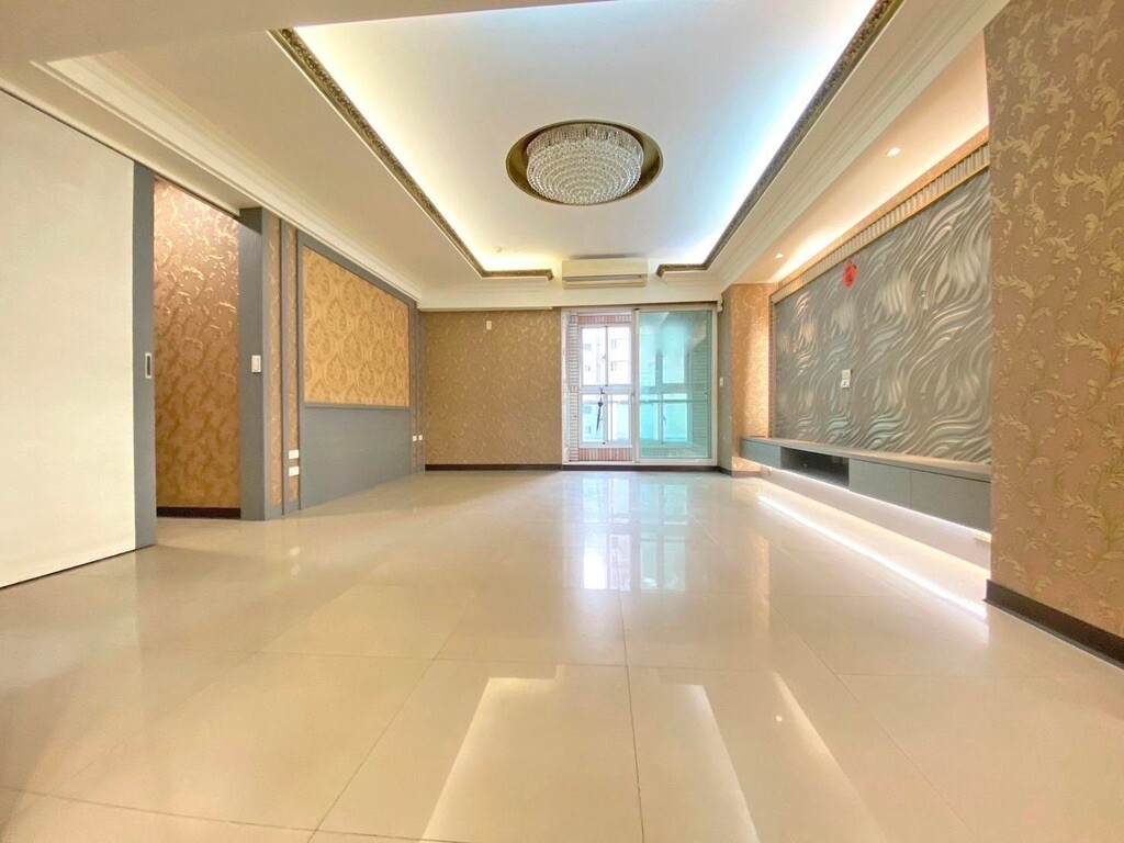 高雄市鼓山區太子紐約57街待售房屋