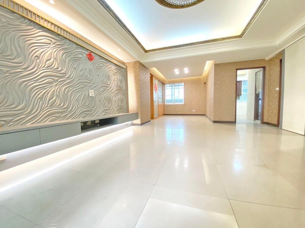 高雄市鼓山區太子紐約57街待售房屋