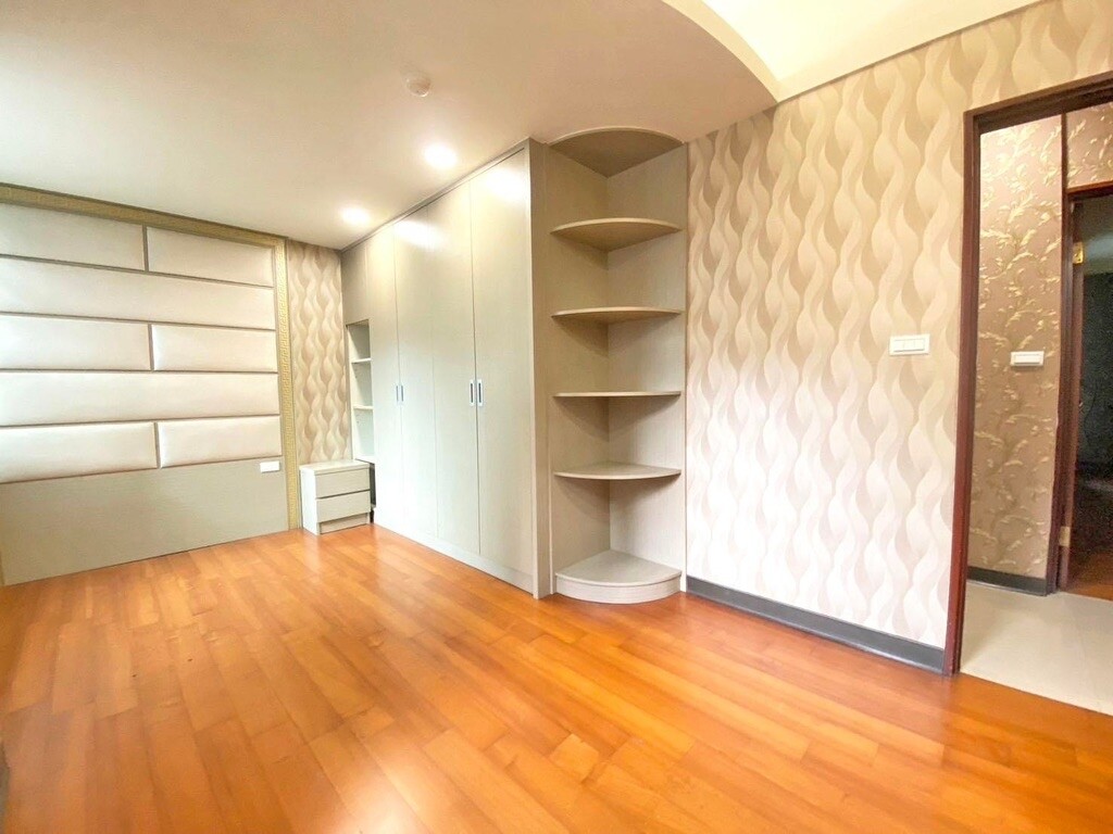 高雄市鼓山區太子紐約57街待售房屋