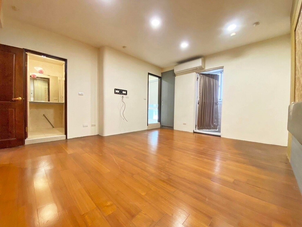 高雄市鼓山區太子紐約57街待售房屋
