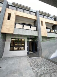 自立路透天待售房屋