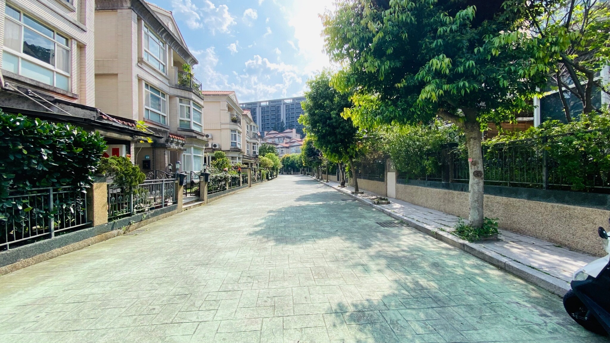 新北市新店區綠中海2期C待售房屋