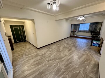巴賽隆納大廈待售房屋
