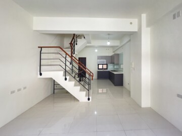 采縈永芳路310巷透天待售房屋