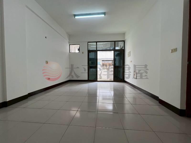 歸仁低總價6房透天