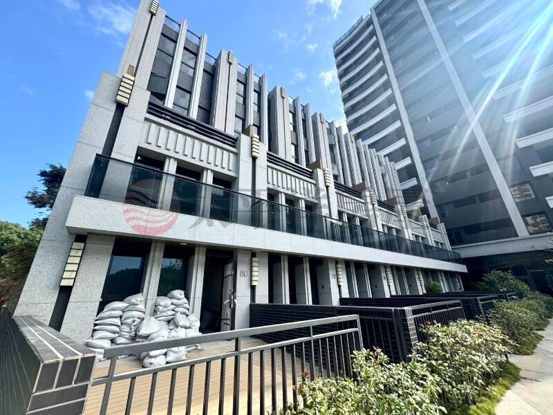 五股買房賣屋洲子洋全新電透