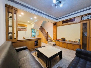 美麗皇家待售房屋