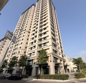 世界湖美麗待售房屋