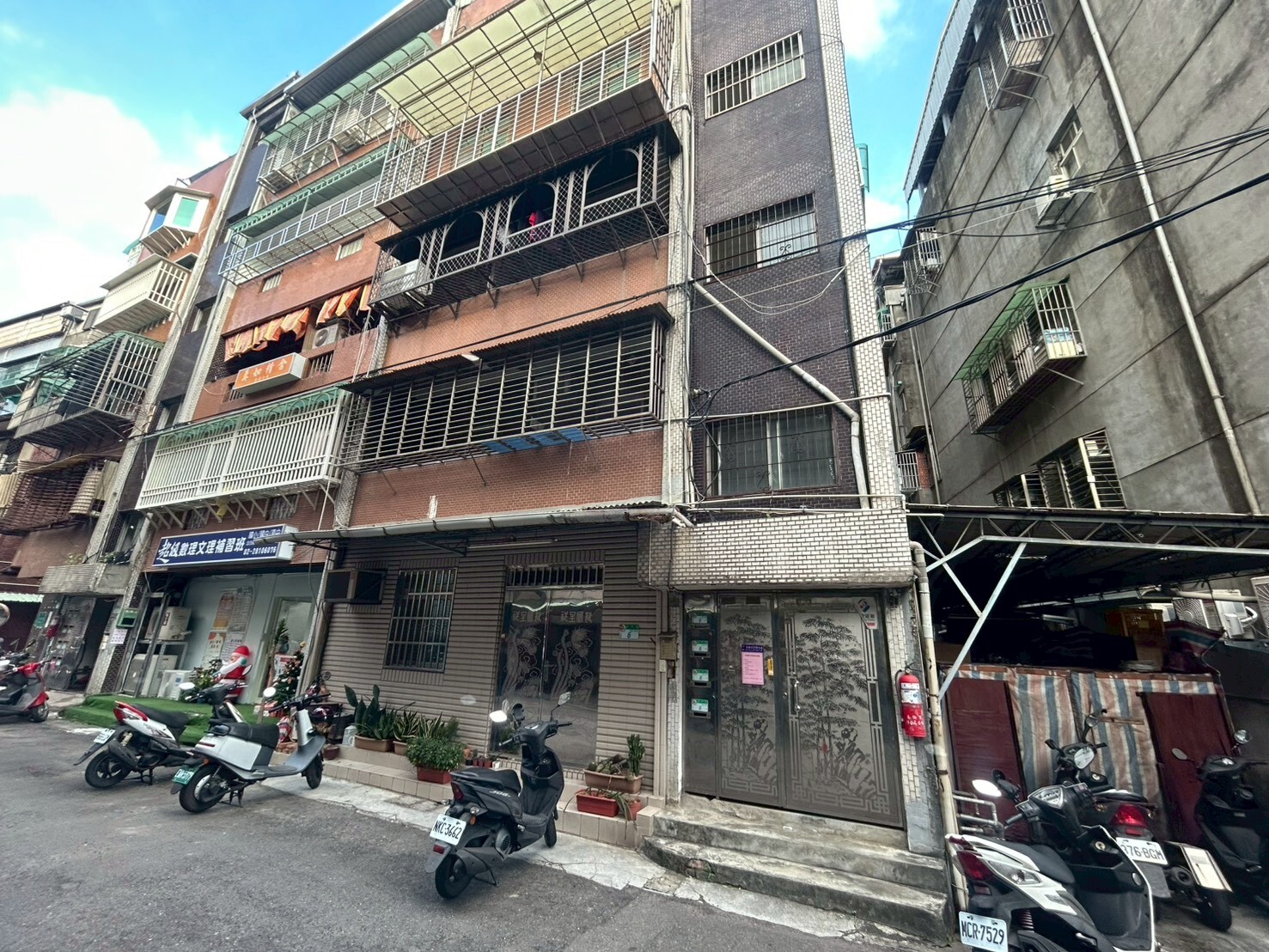 社子國小邊間美寓~0953517777尤S