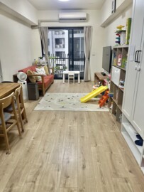 鴻邑晴川硯待售房屋