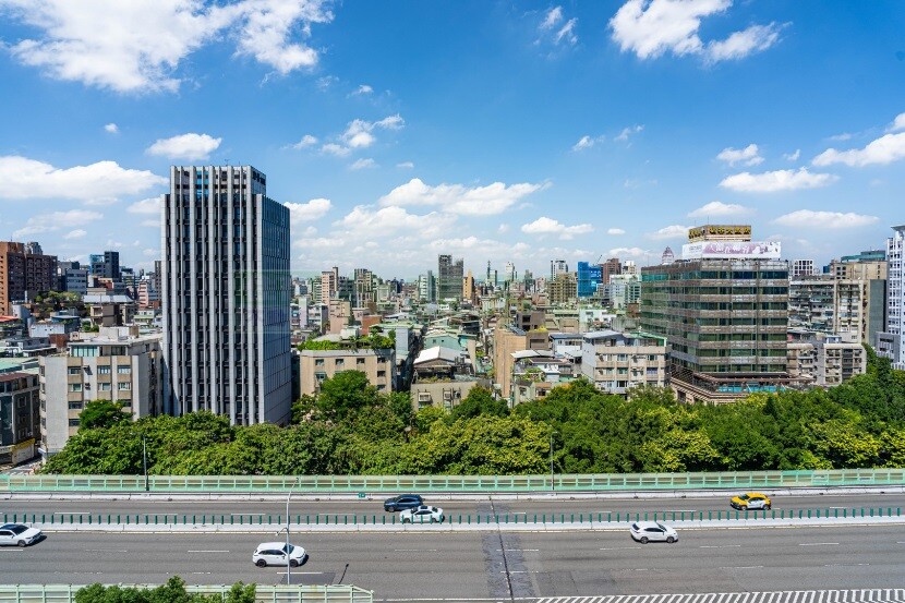 ⭐附中學區景觀宅抽車位💟住商林諭緹