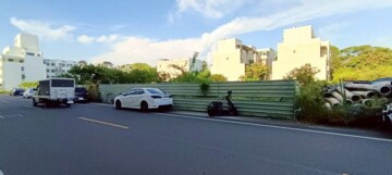 麻豆國中旁重劃區大面寬建地 - Image 1