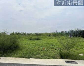 燕巢區正臨旗楠公路都計內超美農地